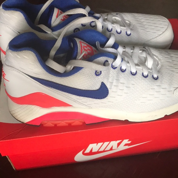 Men Nike shoes - Picture 2 of 4